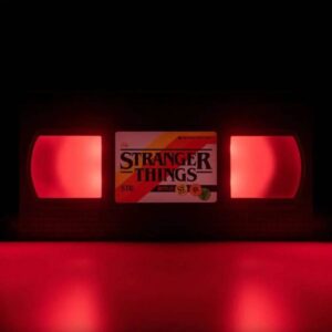 Paladone Φωτιστικό Παιδικό Φορητό L18.7x9.5cm Stranger Things VHS Logo PP9948ST - Image 6