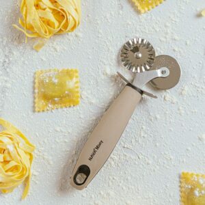 Nava Κόπτης - Ρόδα Ζύμης Και Ζυμαρικών Misty 18.5cm Με Ανοξείδωτη Διπλή Ροδέλα 10-111-019